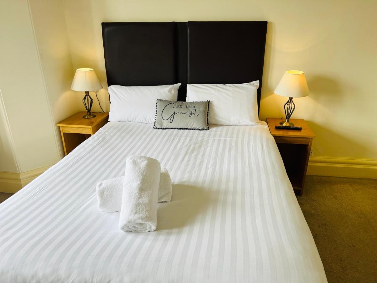 Heath Cottage Hotel Dewsbury Ngoại thất bức ảnh