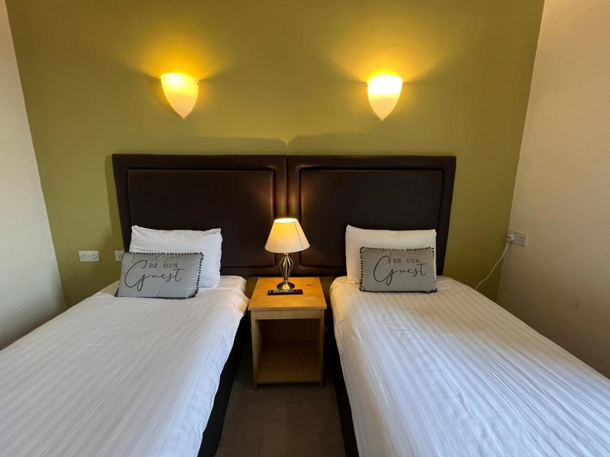 Heath Cottage Hotel Dewsbury Ngoại thất bức ảnh