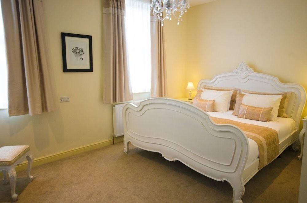 Heath Cottage Hotel Dewsbury Ngoại thất bức ảnh